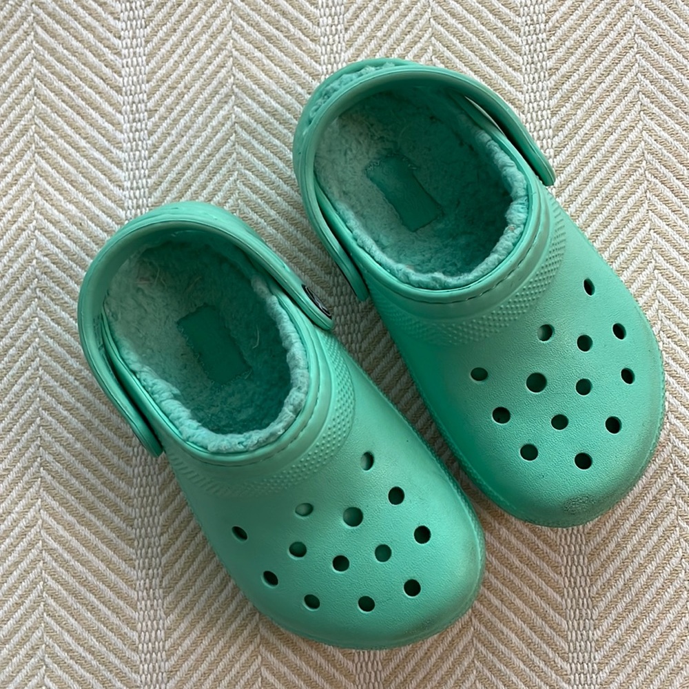 Unisex Teal Green Fleece-lined Crocs